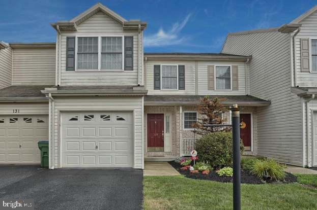 114 Oaklea Road Harrisburg, PA 17110 - Photo 1 of 13 Gallery Image 1