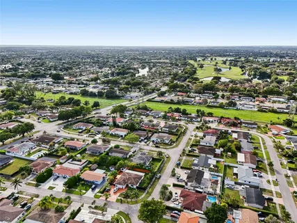 $789,900 | 6721 Southwest 135th Avenue, Miami, FL 33183