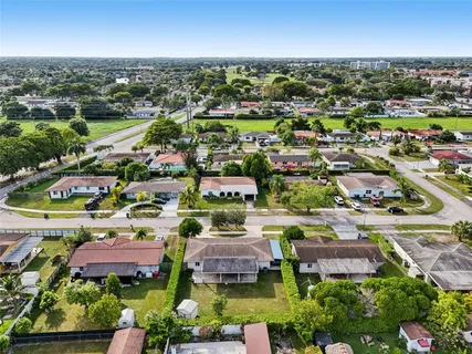 $789,900 | 6721 Southwest 135th Avenue, Miami, FL 33183