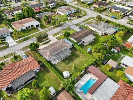 $789,900 | 6721 Southwest 135th Avenue, Miami, FL 33183