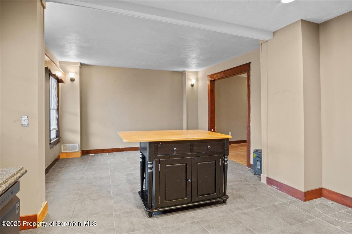 1076 Cottage Avenue Scranton, PA 18508 - Photo 13 of 30 14-DSC03359