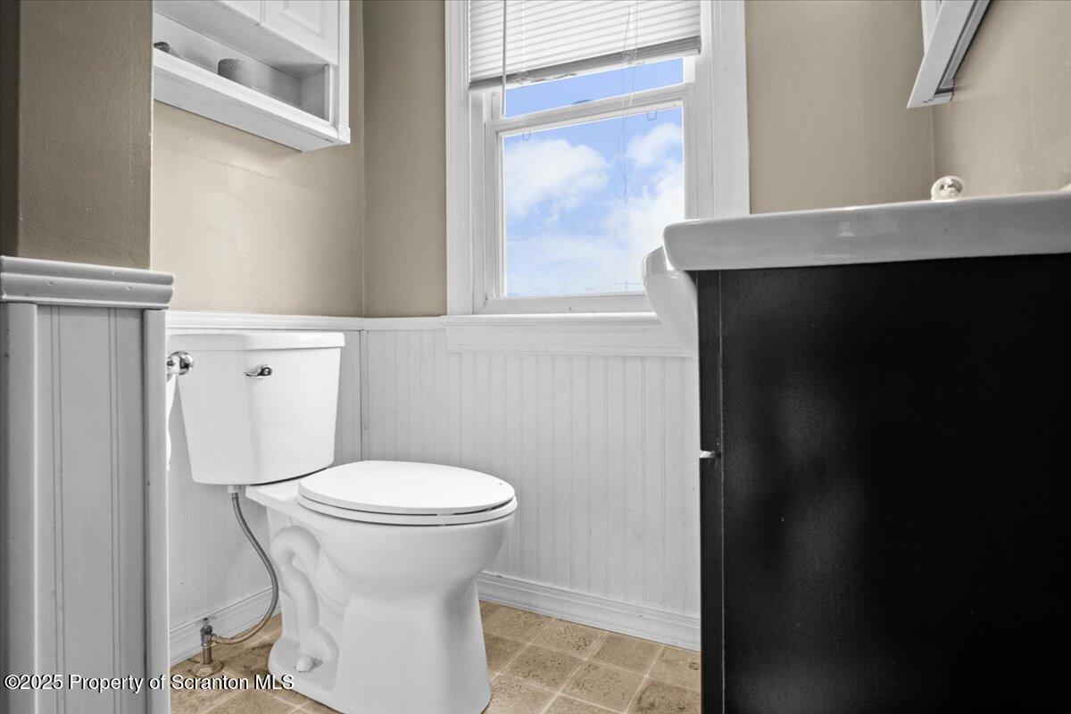 1076 Cottage Avenue Scranton, PA 18508 - Photo 21 of 30 26-DSC03419