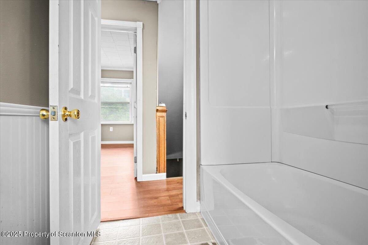 1076 Cottage Avenue Scranton, PA 18508 - Photo 22 of 30 27-DSC03424