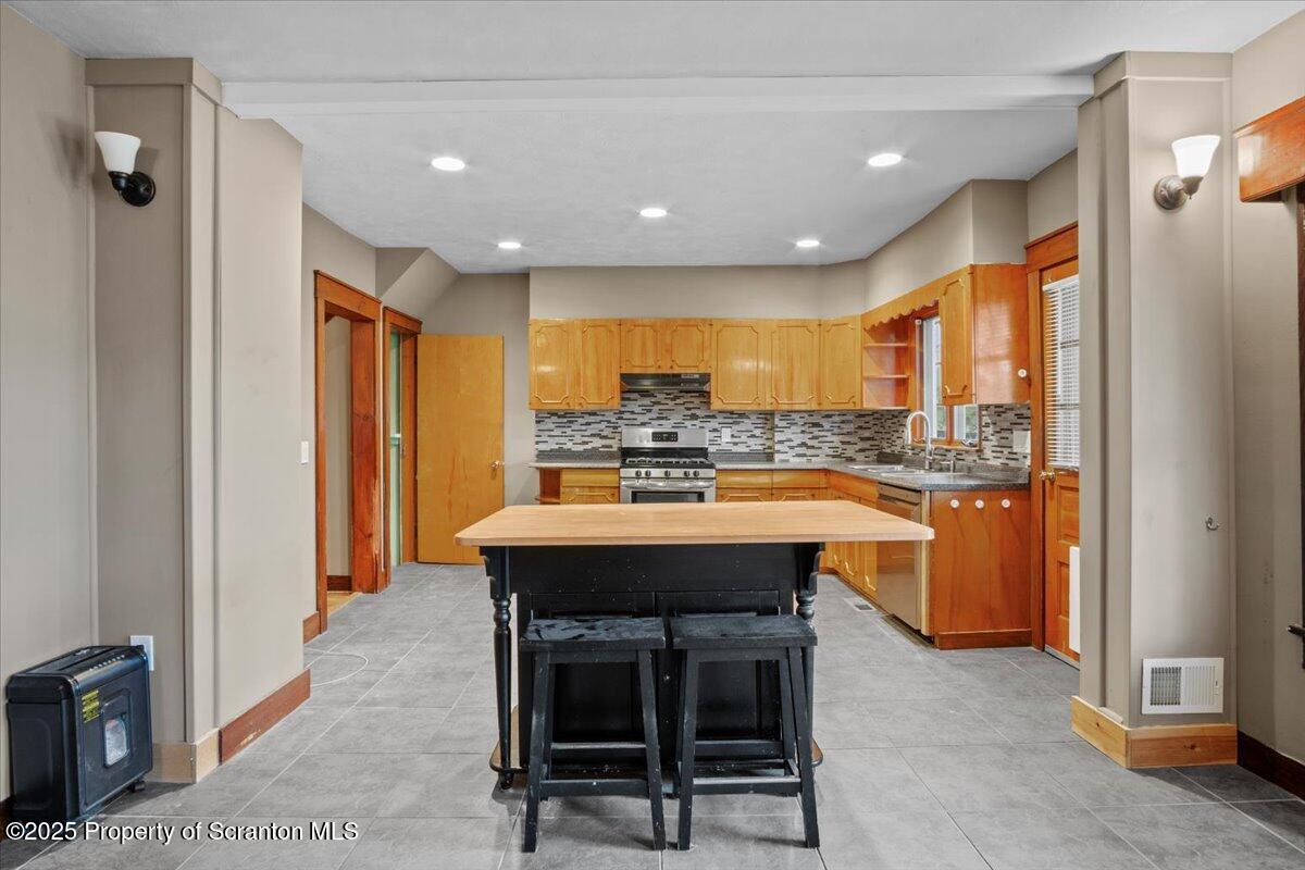 1076 Cottage Avenue Scranton, PA 18508 - Photo 9 of 30 10-DSC03339