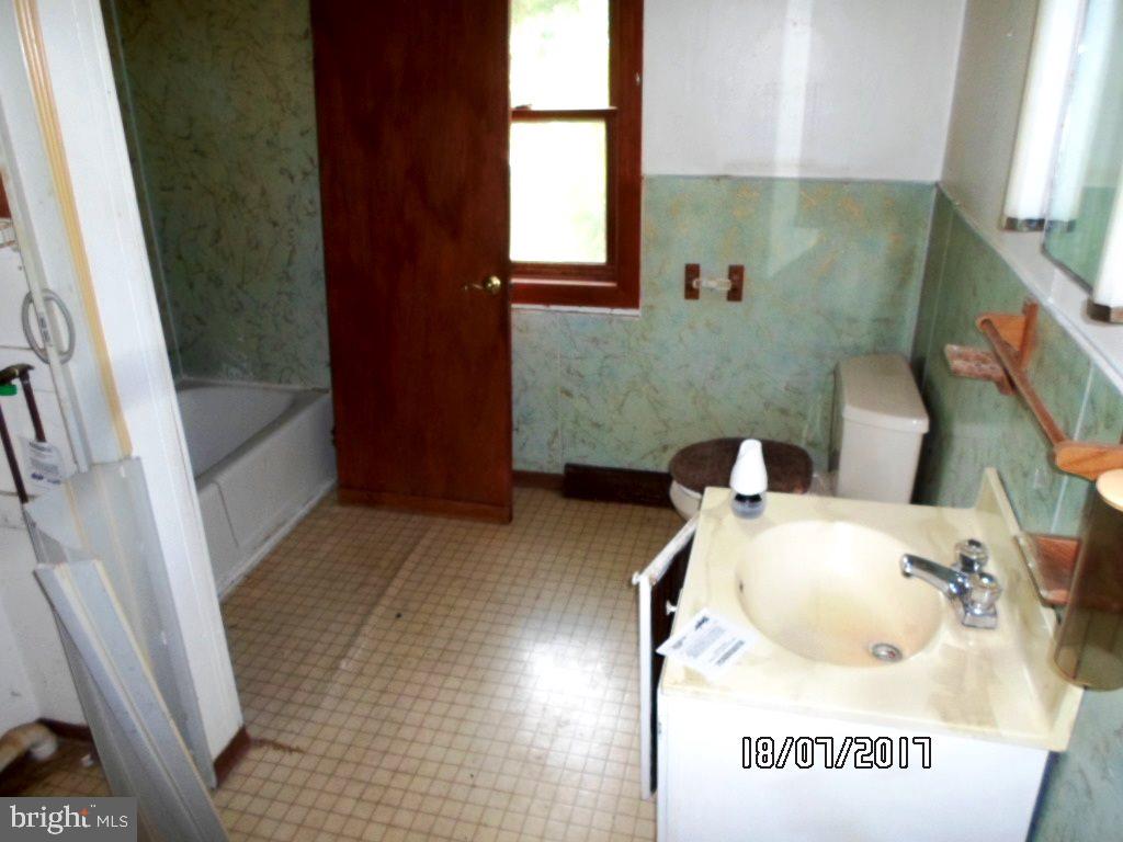 351 Manor Street Hanover, PA 17331 - Photo 10 of 12 Gallery Image 10