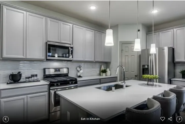 $405,000 | 526 Rubber Tree Way, Buda, TX 78610