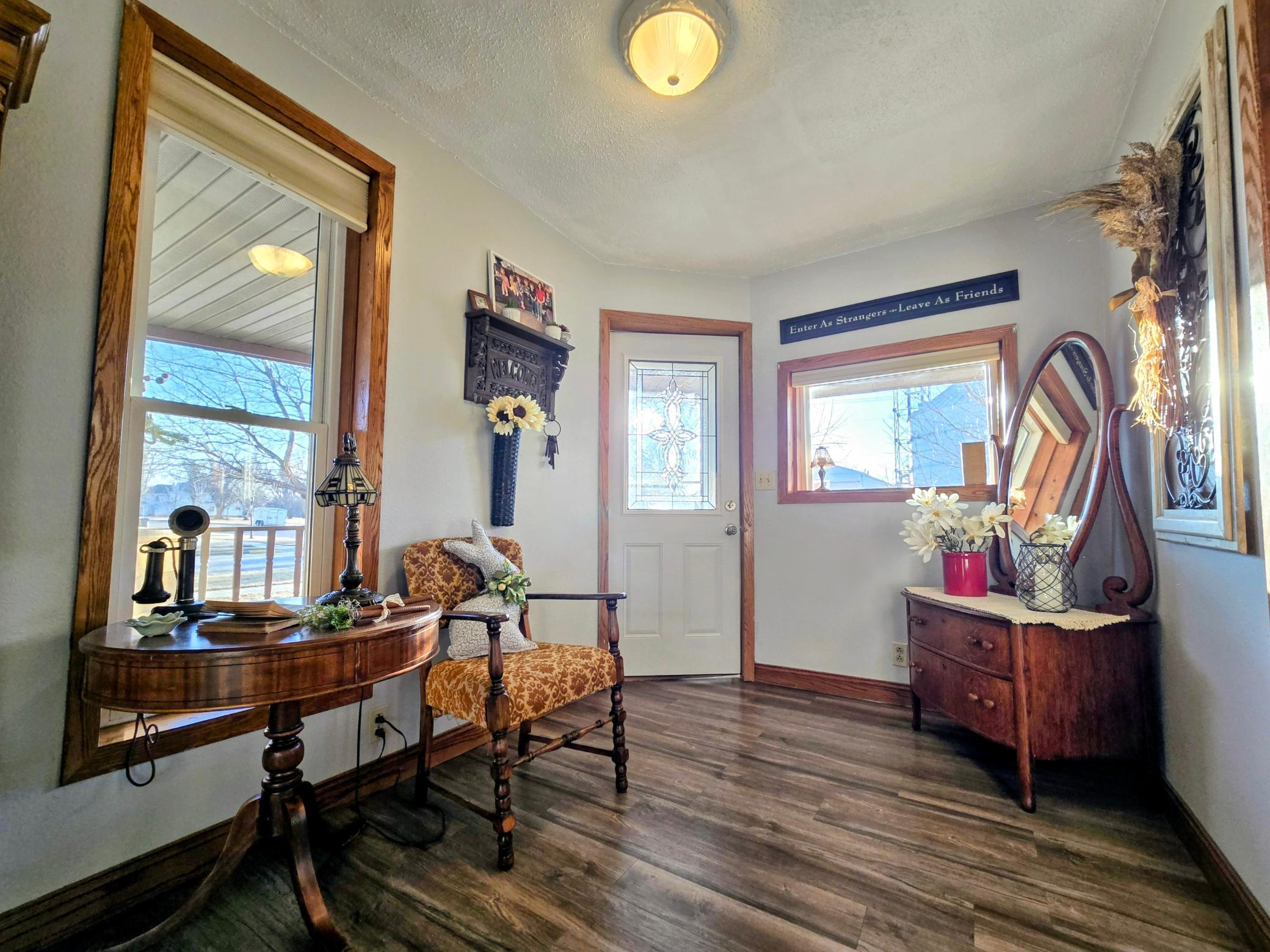 321 5th Avenue Southeast Pipestone, MN 56164 - Photo 3 of 63