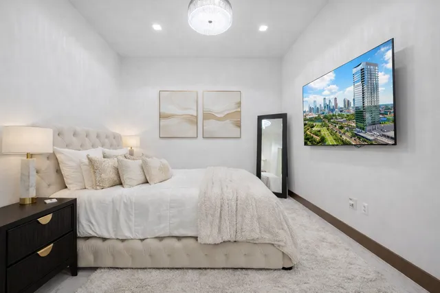 $8,000 | 1711 Allen Parkway, Unit 1907, Houston, TX 77019