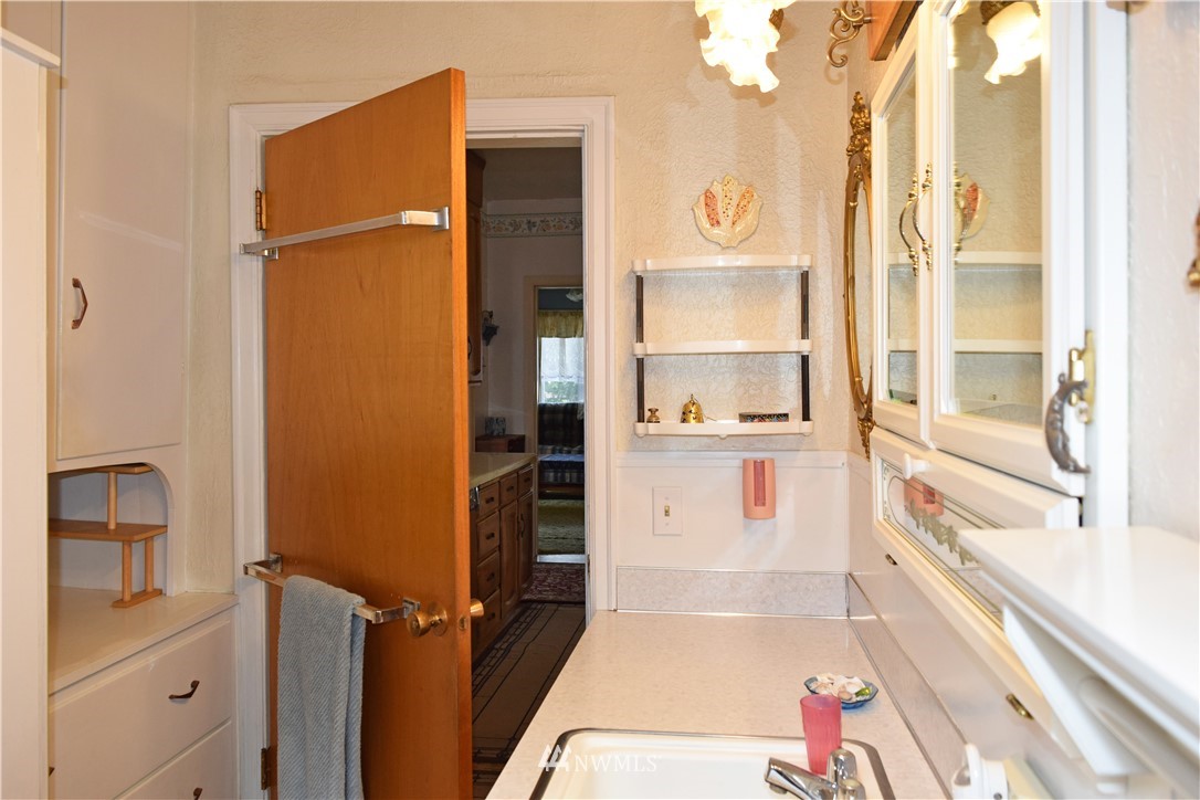 1095 Van Dyk Road Lynden, WA 98264 - Photo 13 of 37
