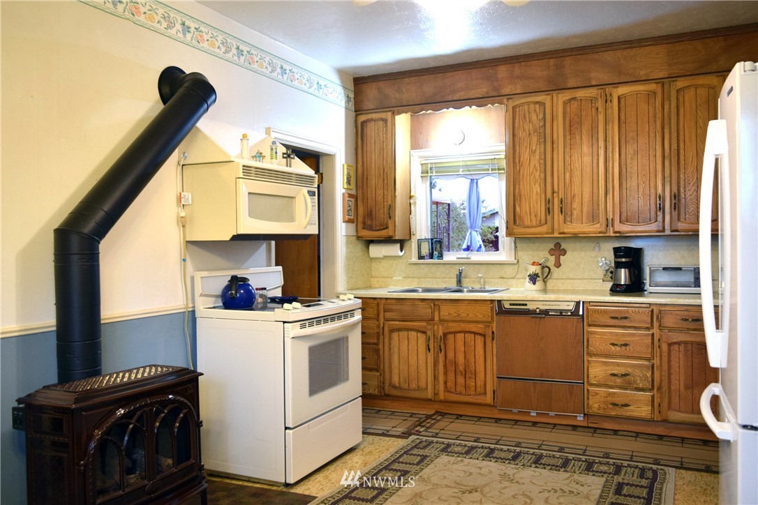 1095 Van Dyk Road Lynden, WA 98264 - Photo 15 of 37