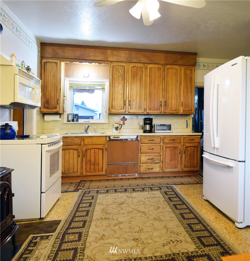 1095 Van Dyk Road Lynden, WA 98264 - Photo 16 of 37