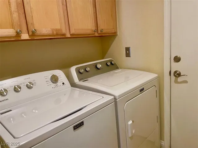 $2,350 | 1232 Swanbrooke Drive, Las Vegas, NV 89144