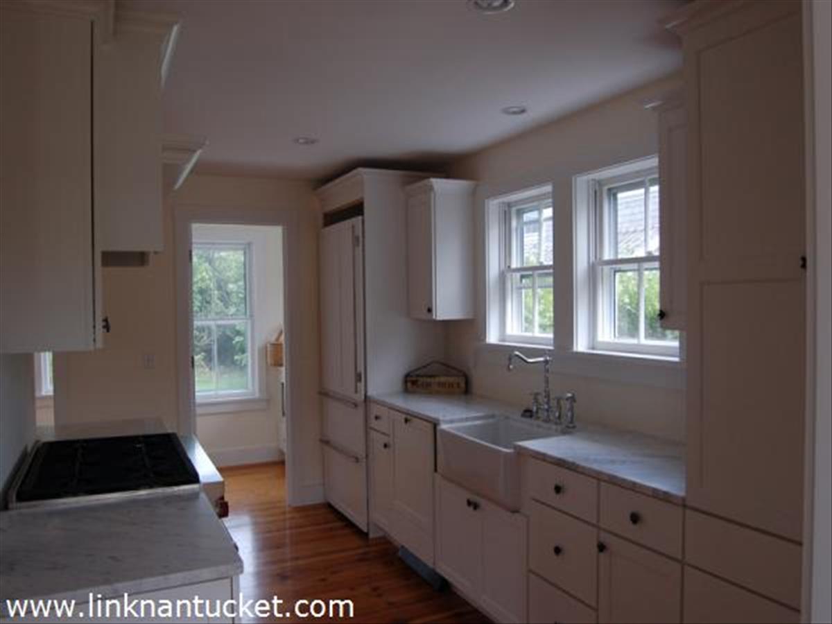 43 Shell Street Nantucket, MA 02554 - Photo 8 of 12 Gallery Image 8