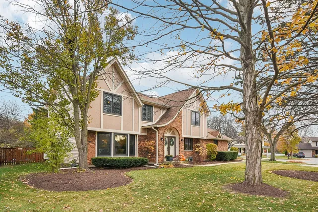 $750,000 | 1006 Bankfield Court, Naperville, IL 60540