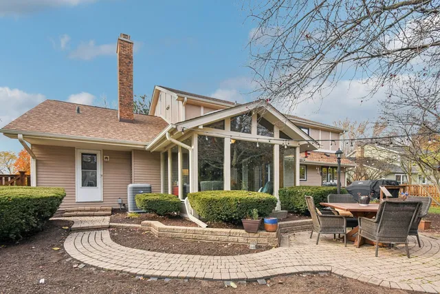 $750,000 | 1006 Bankfield Court, Naperville, IL 60540