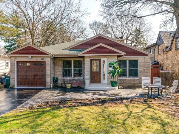 $599,900 | 1004 Princeton Avenue, Highland Park, IL 60035