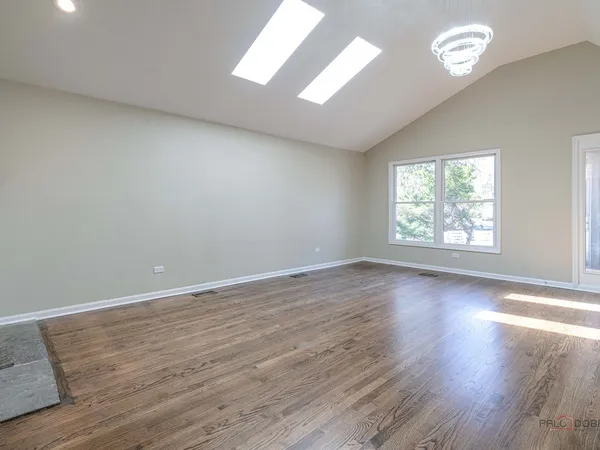 $599,900 | 1004 Princeton Avenue, Highland Park, IL 60035
