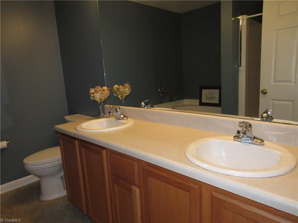 2850 WaterStone Loop High Point, NC 27265 - Photo 10 of 19