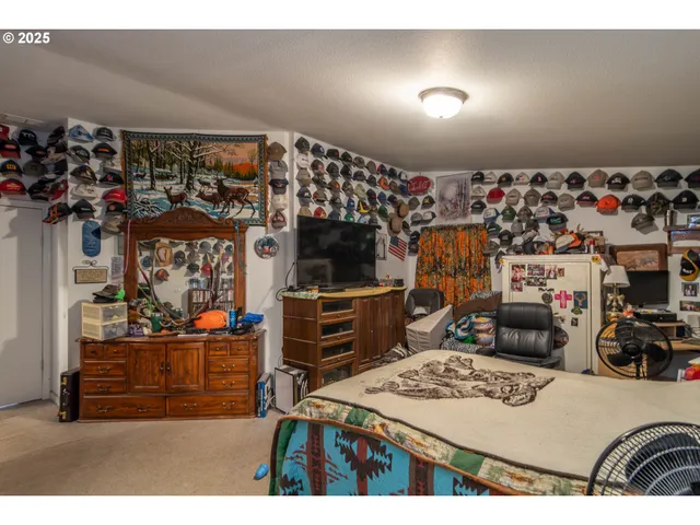 a view of a workspace with furniture