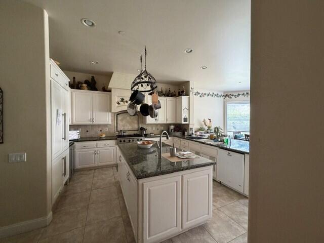 980 Old Ranch Road Solvang, CA 93463 - Photo 18 of 41 kitchen with island twds stove