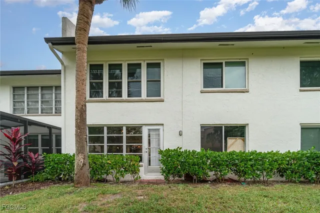 $270,000 | 3574 Antarctic Circle, Unit 2107, Naples, FL 34112