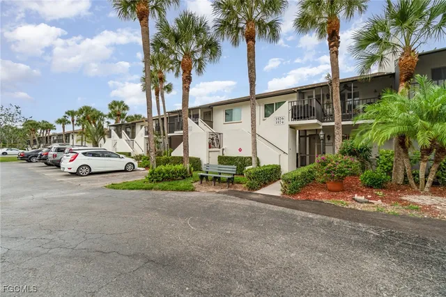 $270,000 | 3574 Antarctic Circle, Unit 2107, Naples, FL 34112