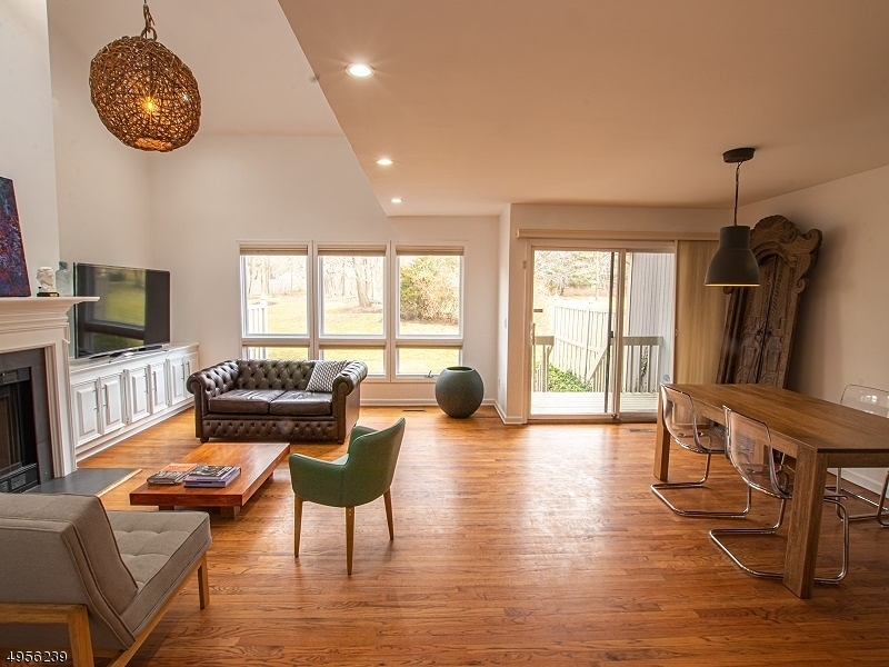 38 Maple Run Bernards, NJ 07920 - Photo 3 of 20