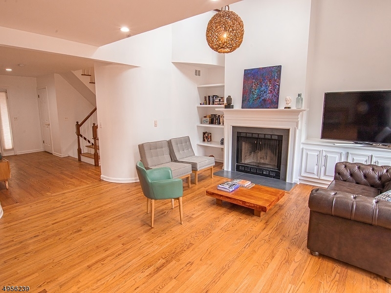 38 Maple Run Bernards, NJ 07920 - Photo 5 of 20