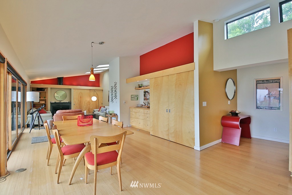 4535 Cedar Point Road Clinton, WA 98236 - Photo 12 of 24 Gallery Image 12