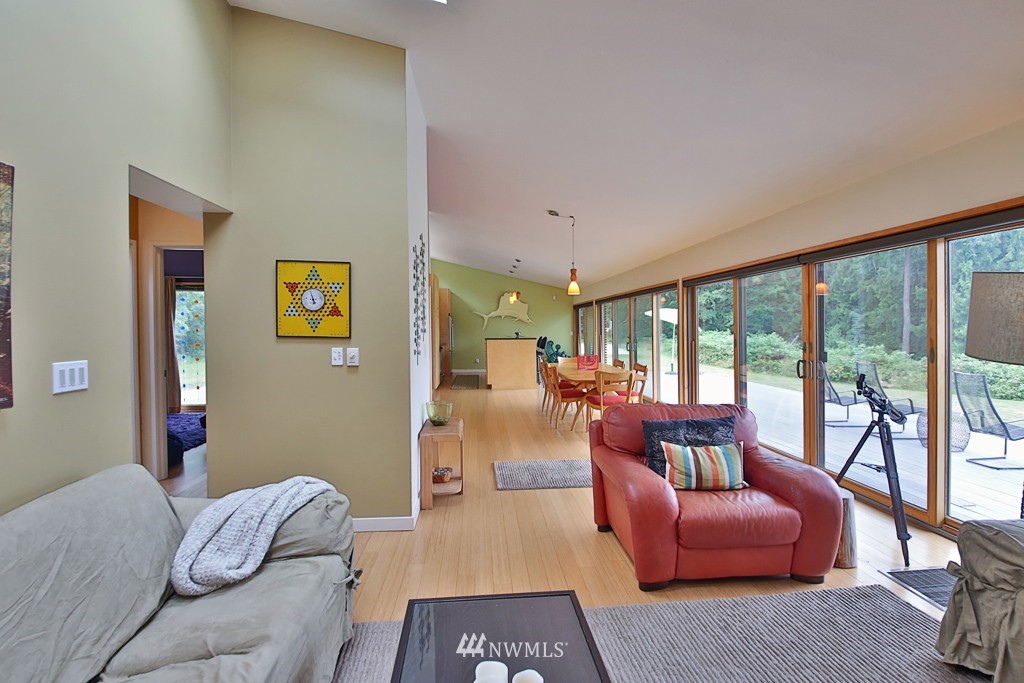 4535 Cedar Point Road Clinton, WA 98236 - Photo 14 of 24 Gallery Image 14