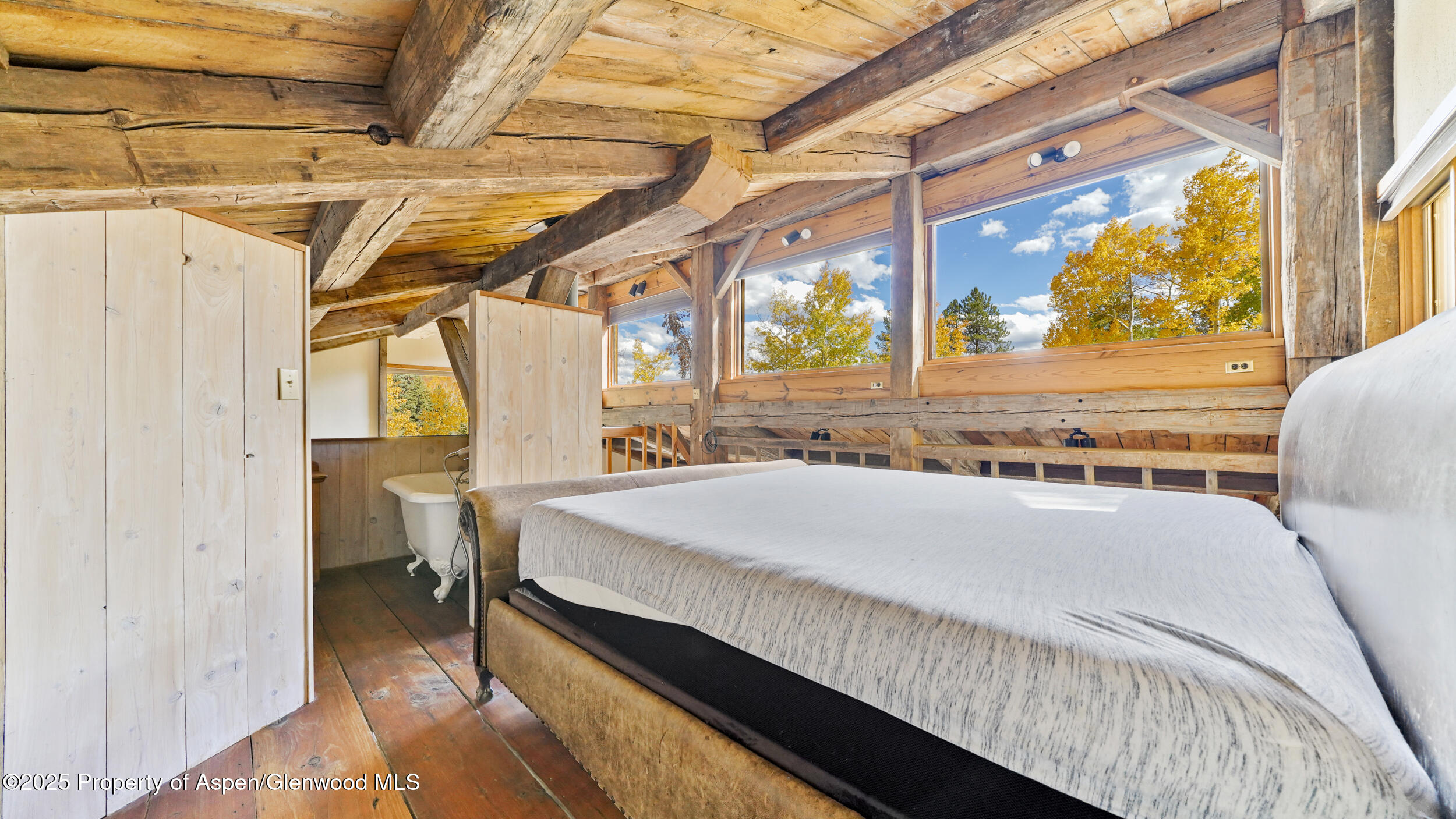 1315 Ruedi Creek Road Basalt, CO 81621 - Photo 20 of 48 a view of a balcony with table and chairs