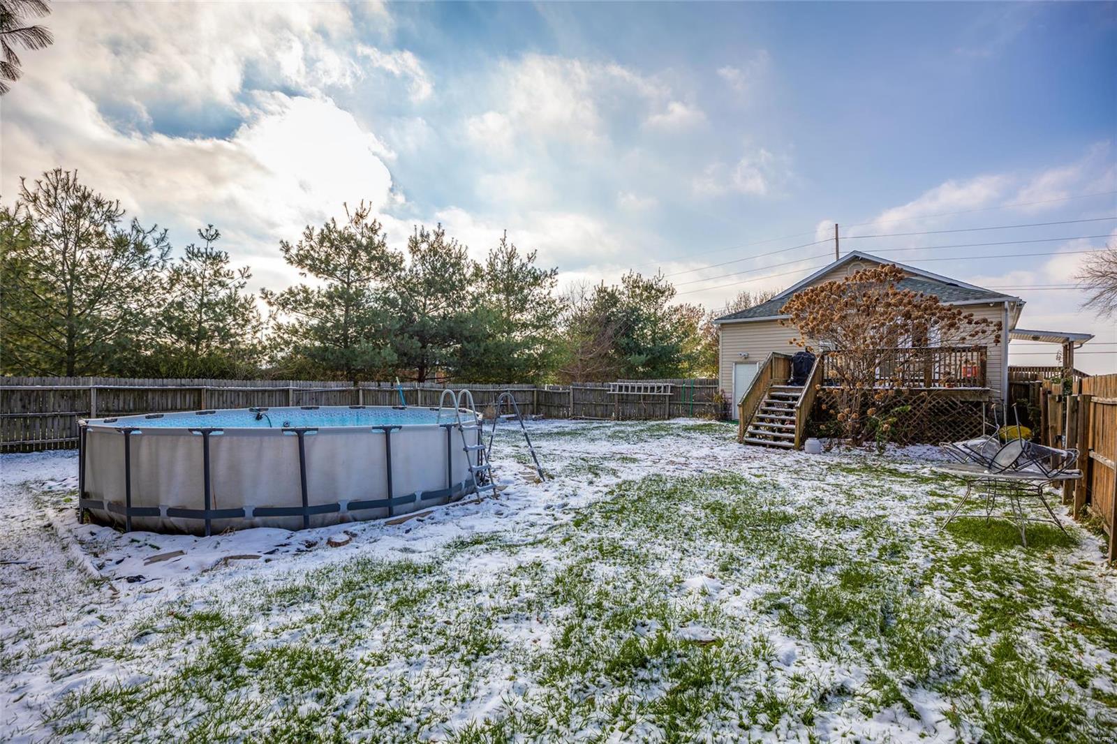 2232 Staunton Road Gillespie, IL 62033 - Photo 4 of 25