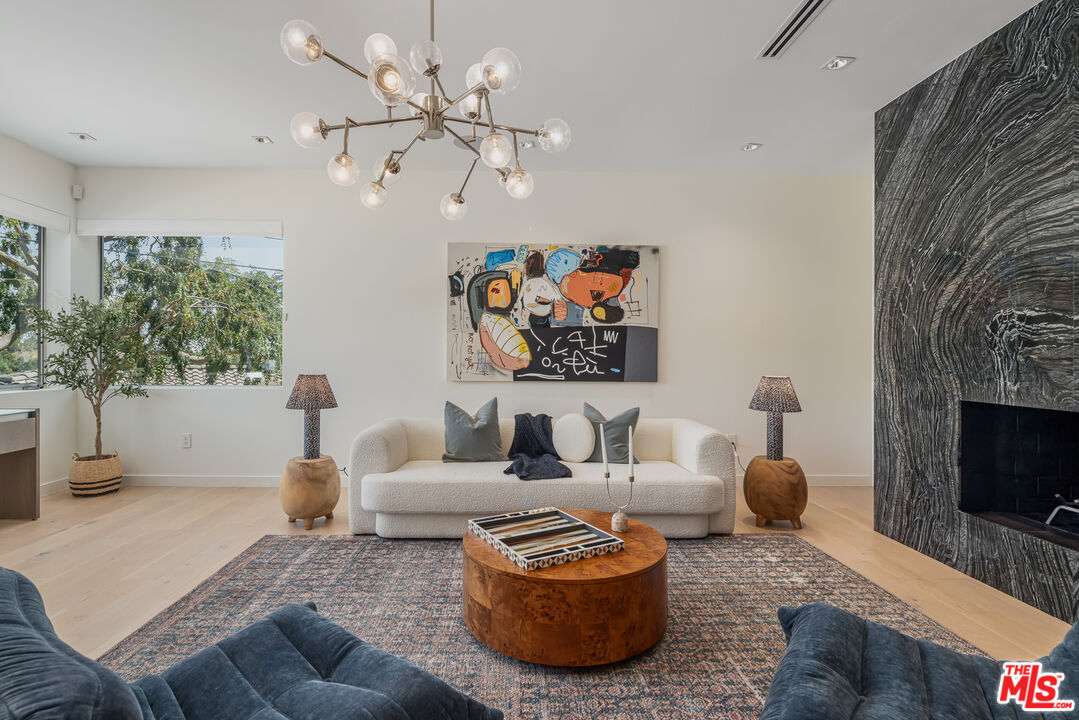 9697 Heather Road Beverly Hills, CA 90210 - Photo 2 of 19 Gallery Image 2