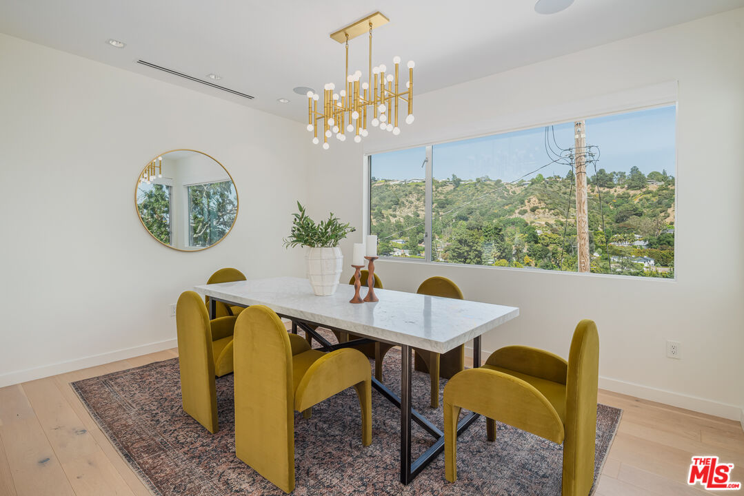 9697 Heather Road Beverly Hills, CA 90210 - Photo 5 of 19 Gallery Image 5