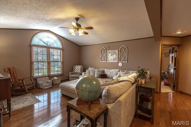 $429,000 | 503 Primrose Lane, Houston, MO 65483