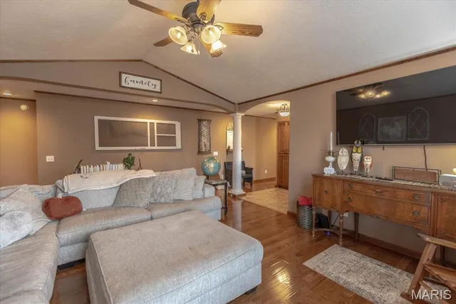 $429,000 | 503 Primrose Lane, Houston, MO 65483