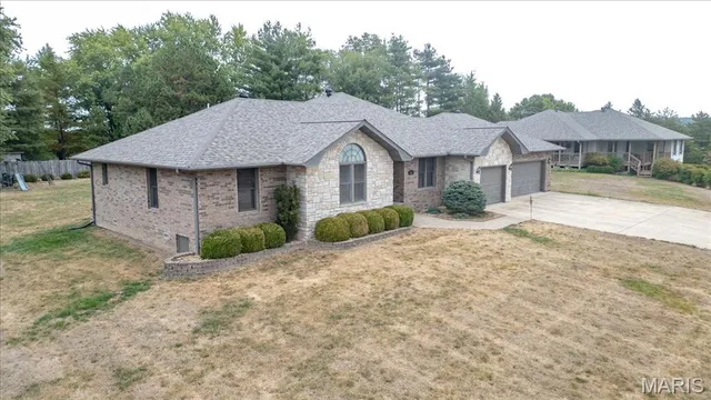 $429,000 | 503 Primrose Lane, Houston, MO 65483