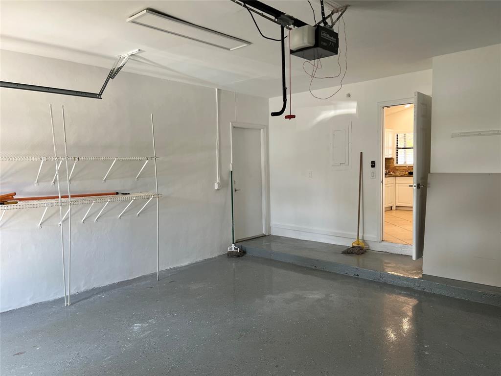 371 Mohawk Lane Boca Raton, FL 33487 - Photo 25 of 26 a view of small space