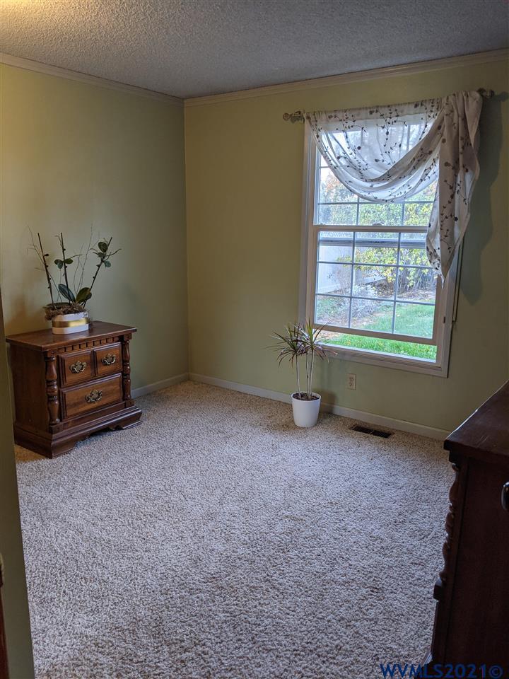 5140 Gaffin Road Southeast Salem, OR 97317 - Photo 17 of 34 Gallery Image 17