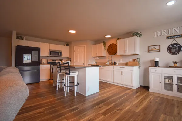 $399,900 | 3130 Emerald Drive, Janesville, WI 53546