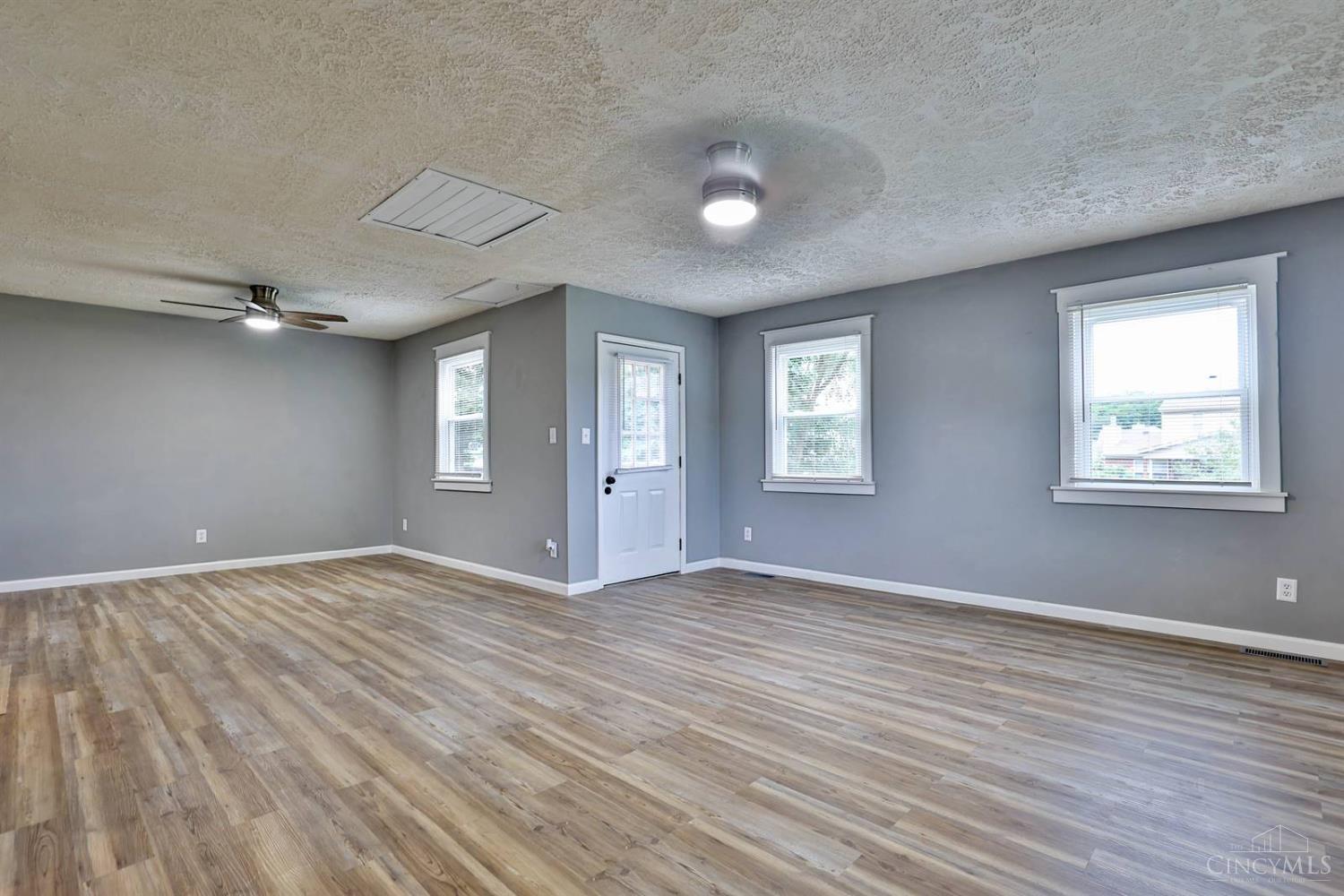 10884 West Road Harrison, OH 45030 - Photo 8 of 44 Gallery Image 8