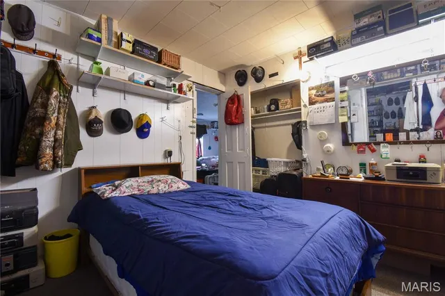 $99,999 | 404 School Street, Wilsonville, IL 62093