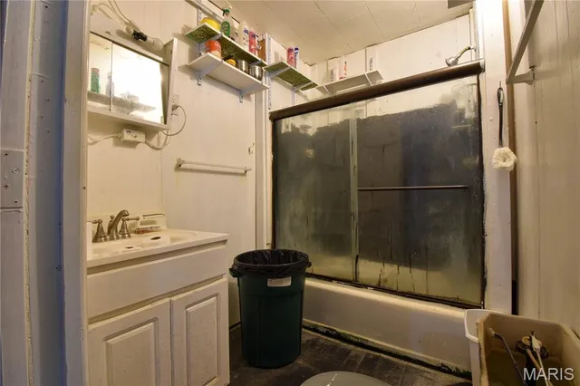 $99,999 | 404 School Street, Wilsonville, IL 62093