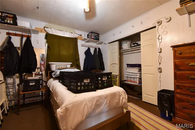 $99,999 | 404 School Street, Wilsonville, IL 62093