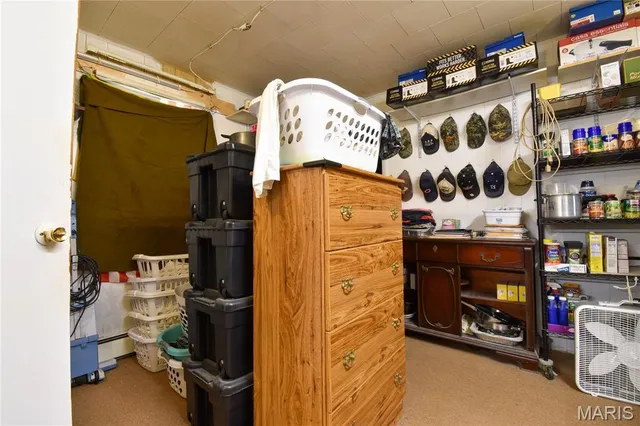 $99,999 | 404 School Street, Wilsonville, IL 62093