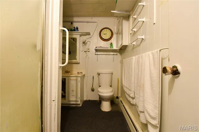 $99,999 | 404 School Street, Wilsonville, IL 62093