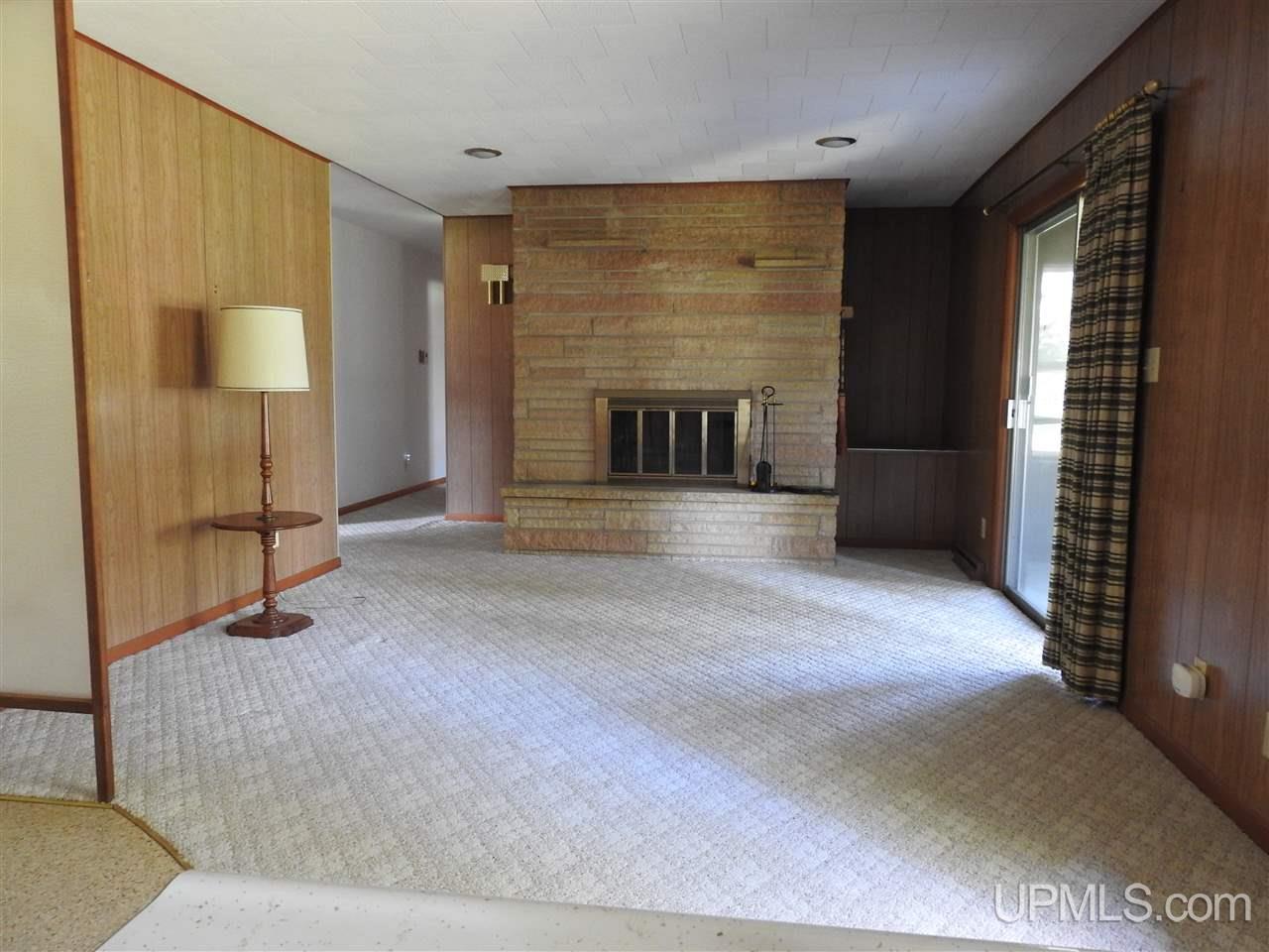 917 Roosevelt Road Niagara, WI 54151 - Photo 4 of 33 Gallery Image 4