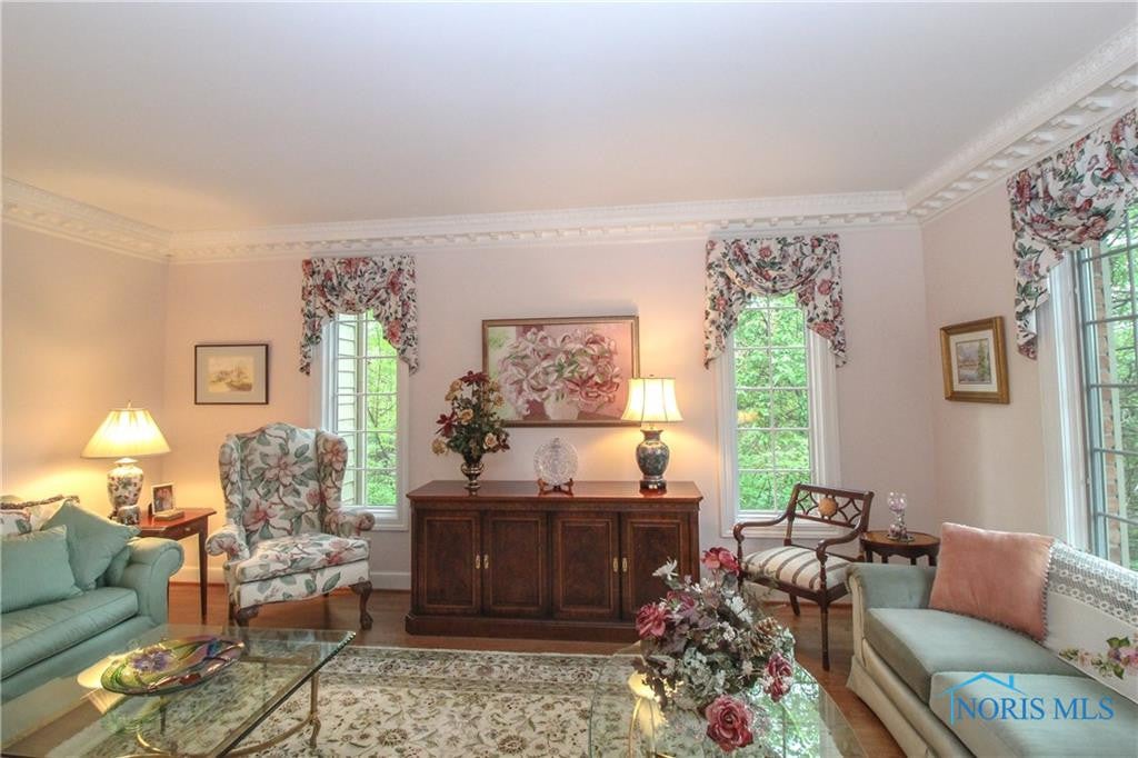 7113 Salisbury Road Maumee, OH 43537 - Photo 3 of 35 Gallery Image 3