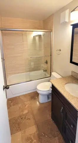 $2,350 | 1212 North LaSalle Street, Unit 2204, Chicago, IL 60610