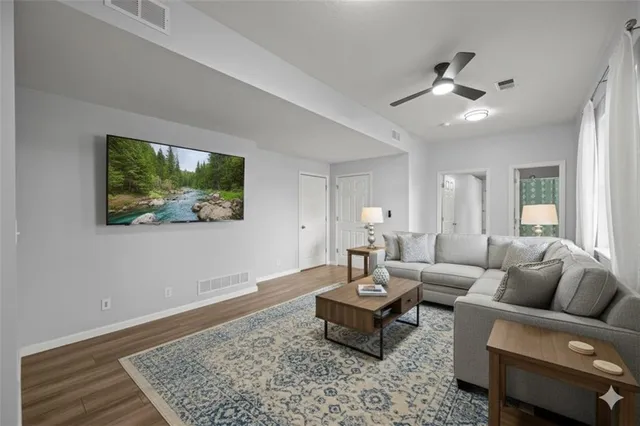 $370,000 | 15614 Pebble Terrace, Basehor, KS 66007